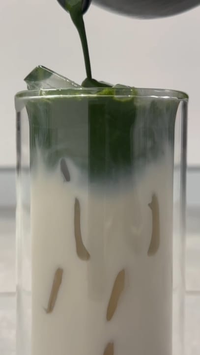 Customer photo review of BENBU Organic Matcha - Premium 100% Organic Japanese Matcha Powder 3.5 oz (100g) Bag