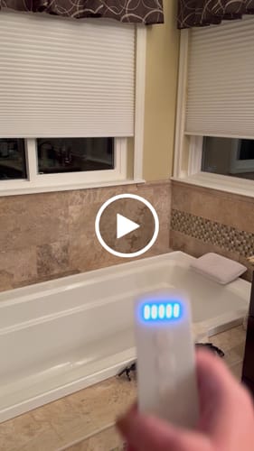 Customer video review of SmartWings Motorized Light Filtering Cellular Shades Hazel