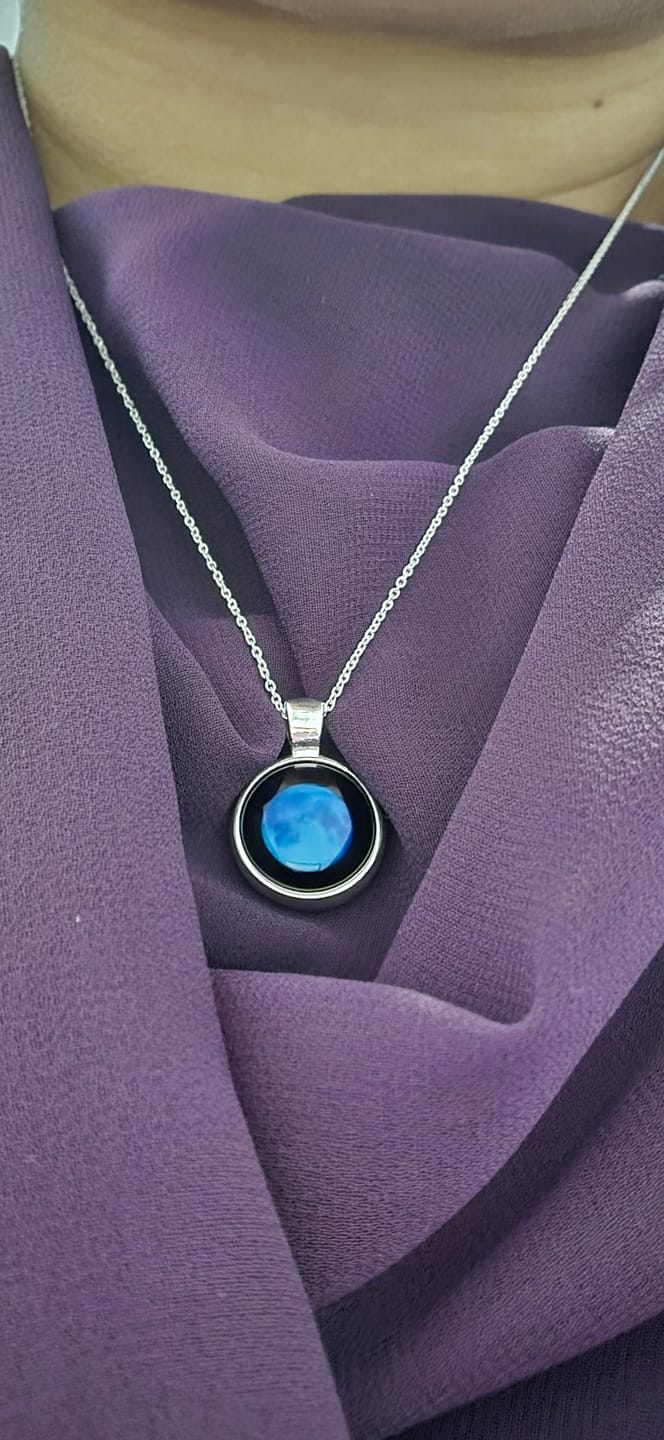Customer photo review of Meteor Necklace in Silver