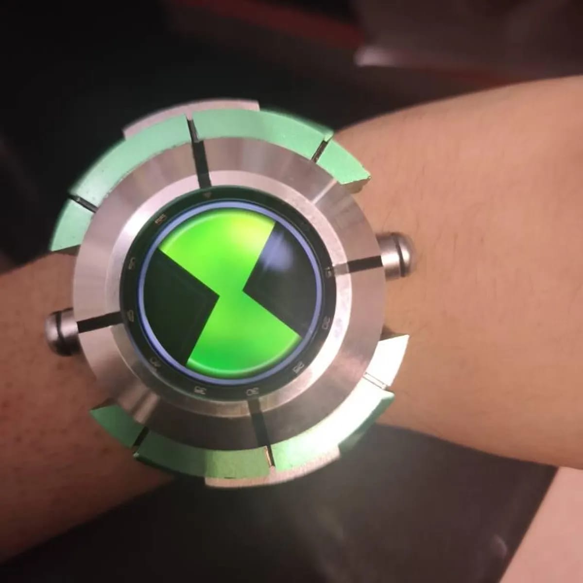 Customer photo review of Ben 10 Alien Force Aliens The Omnitrix Life Size Wearable Replica (Touch Sensing)