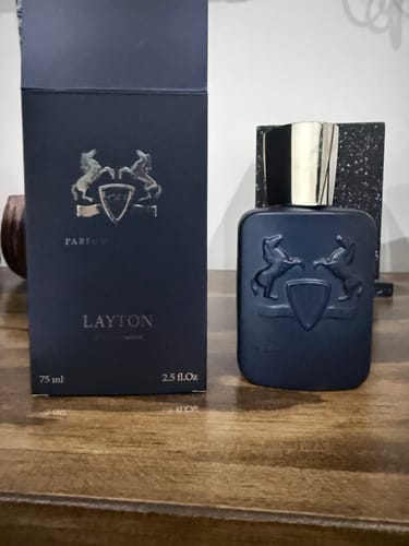 Reseña con foto de un cliente sobre Perfume Parfums de Marly Layton Eau de Parfum 75 ml