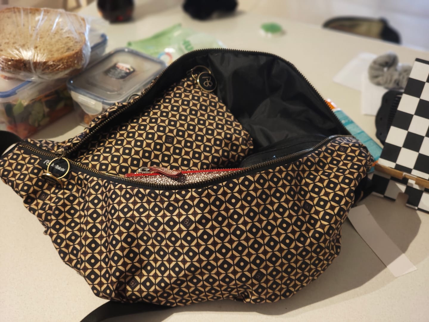 Customer photo review of פאוץ׳ גדול גרייס