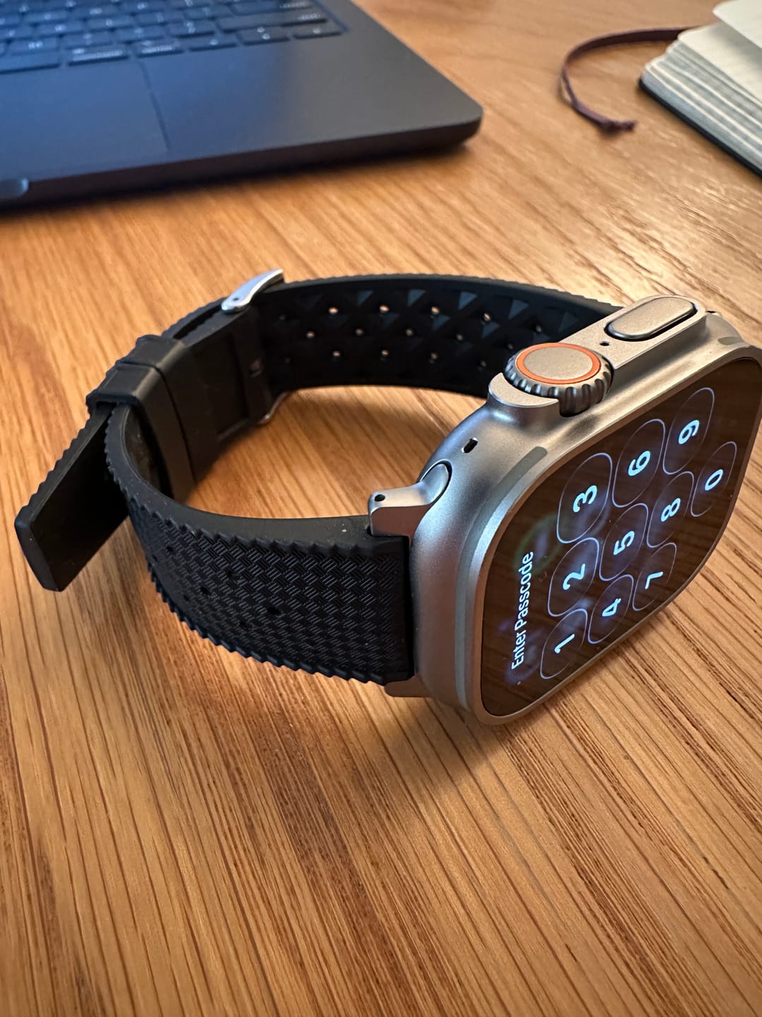 Customer photo review of Apple Band ULTRA - Tropical Rubber - Black