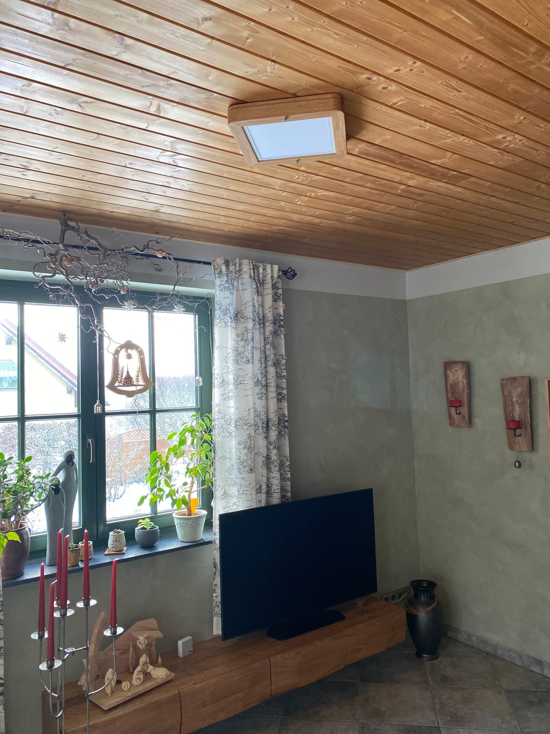 Customer photo review of Designer-Deckenlampe aus Massivholz, LED-Deckenfluter – Ida