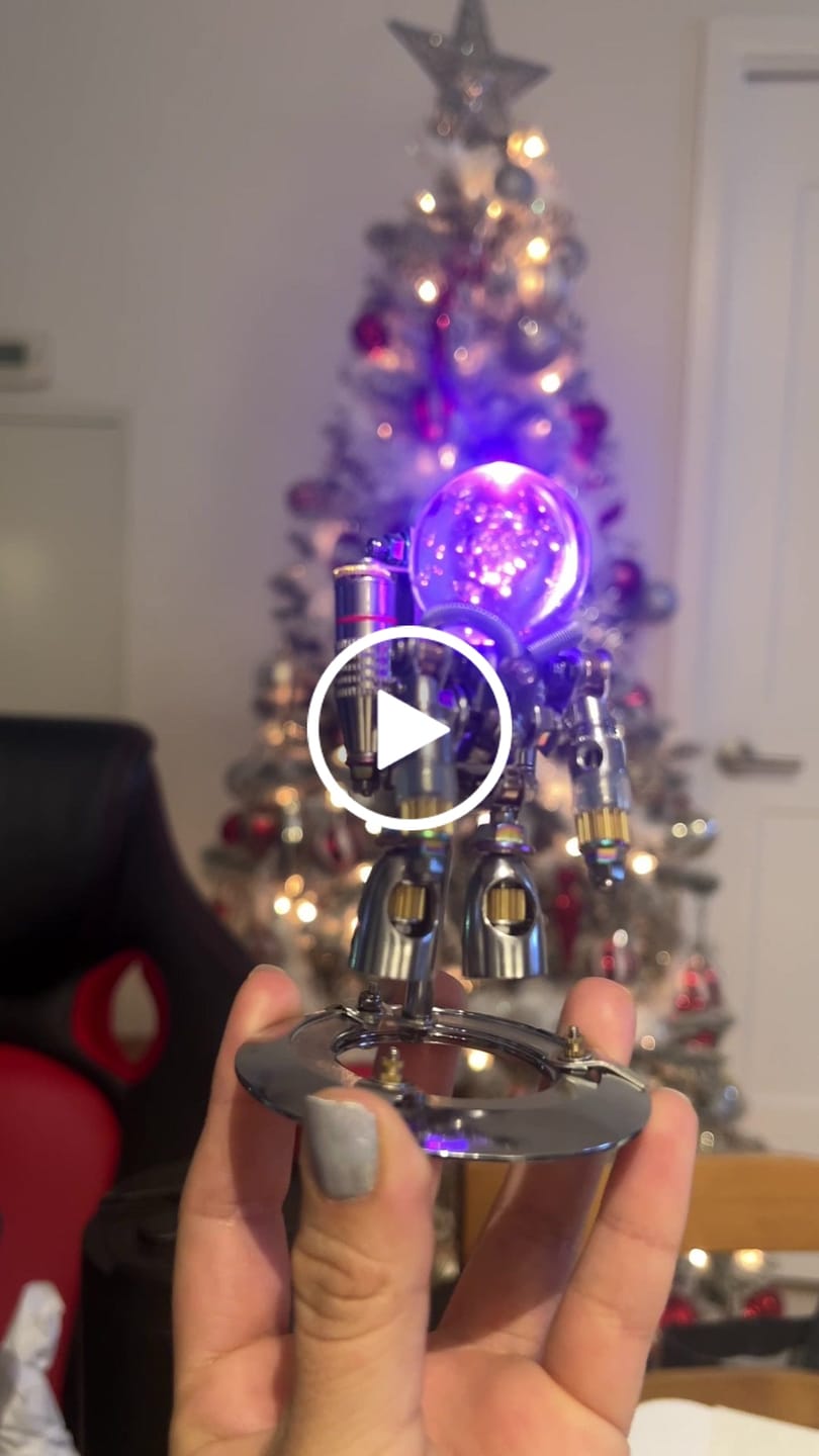 Customer video review of Nebula Astronaut