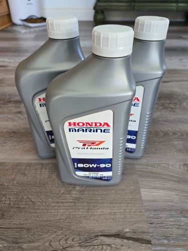 Customer photo review of Honda 80W-90 Lower Unit Gear Oil