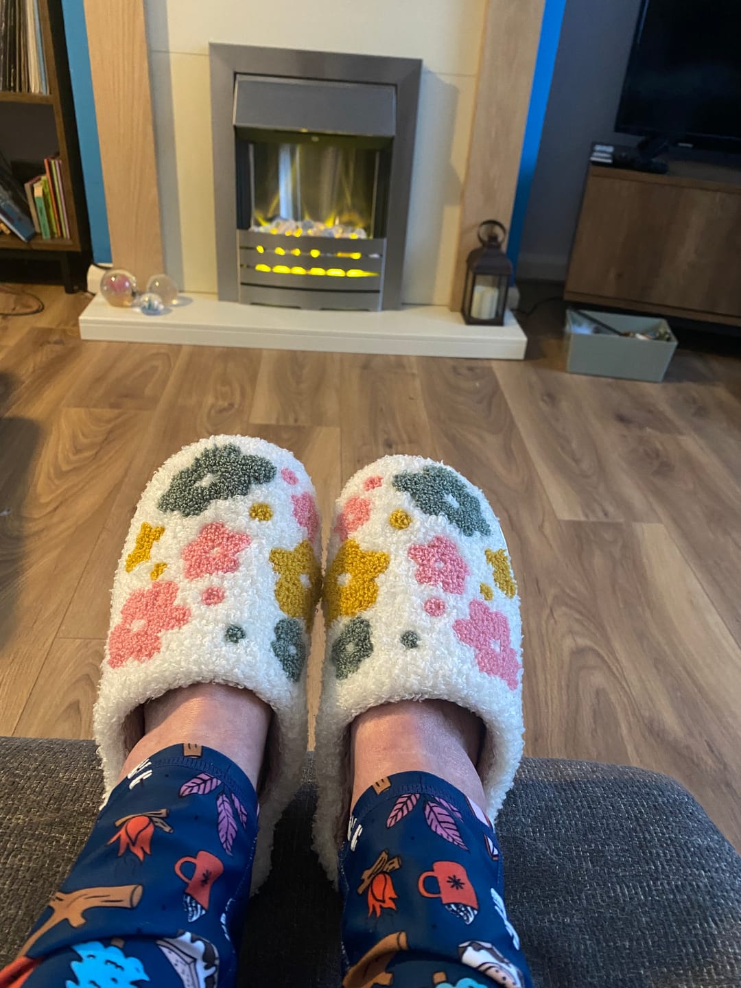 Customer photo review of Livia Flower Slippers