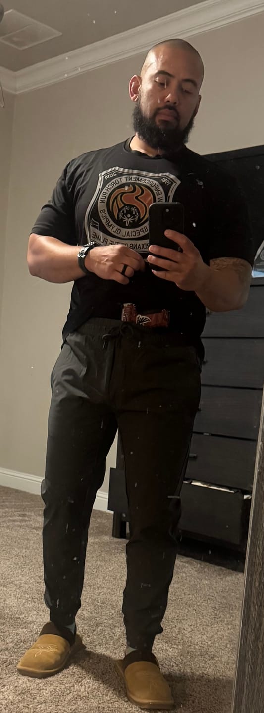 Customer photo review of Carrier Traveler Joggers
