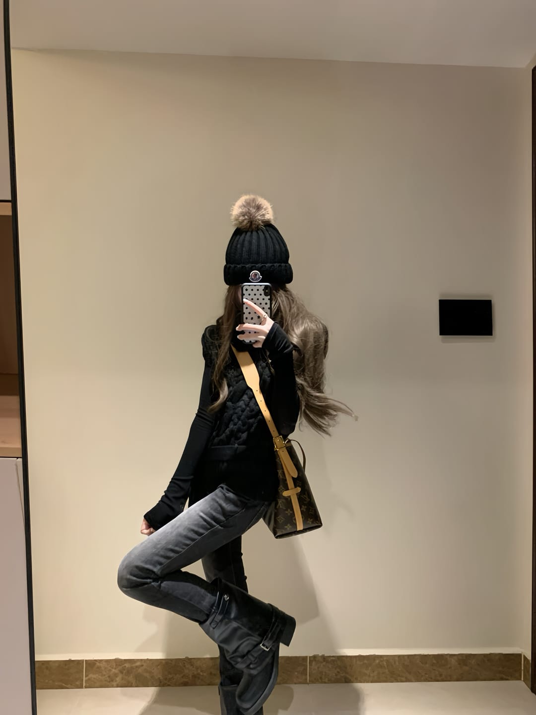 Customer photo review of IAMXIAA Cable Knit Turtleneck Vest with Waist Tie