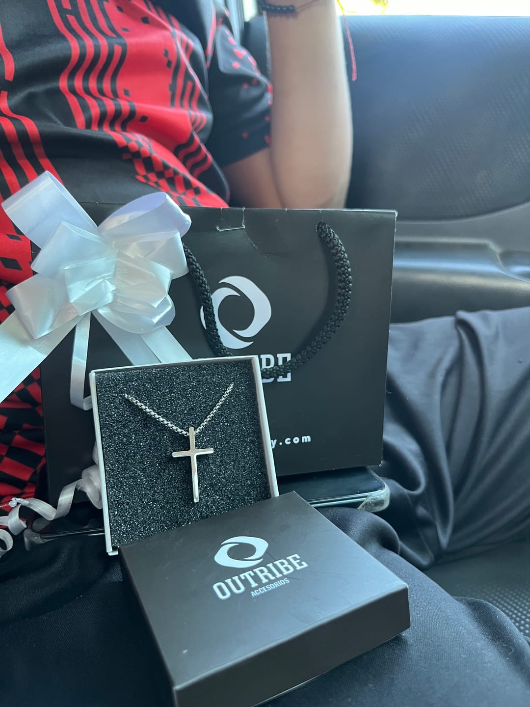 Customer photo review of COLLAR ETERNITY CRUZ
