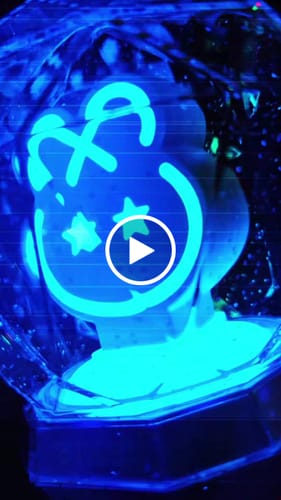 Customer video review of ONEW - OFFICIAL LIGHT STICK