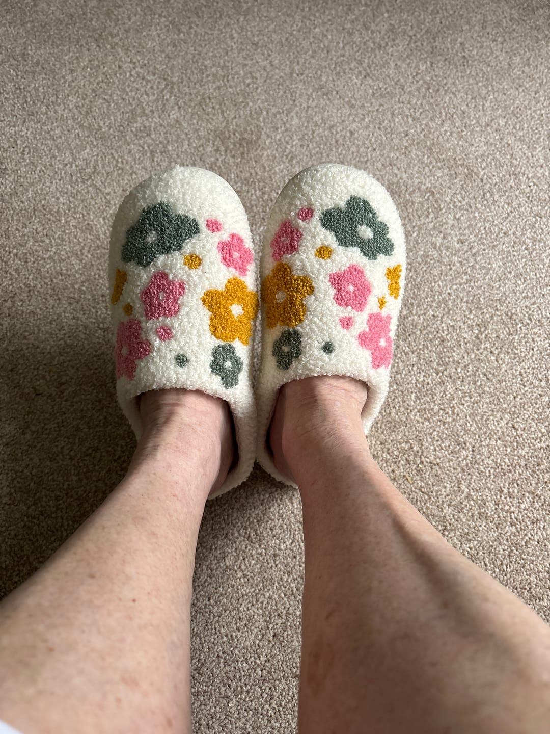 Customer photo review of Livia Flower Slippers