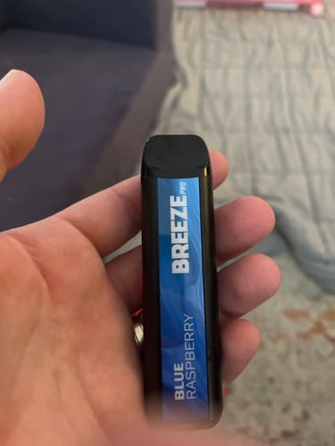 Customer photo review of Breeze Pro Disposable Vape
