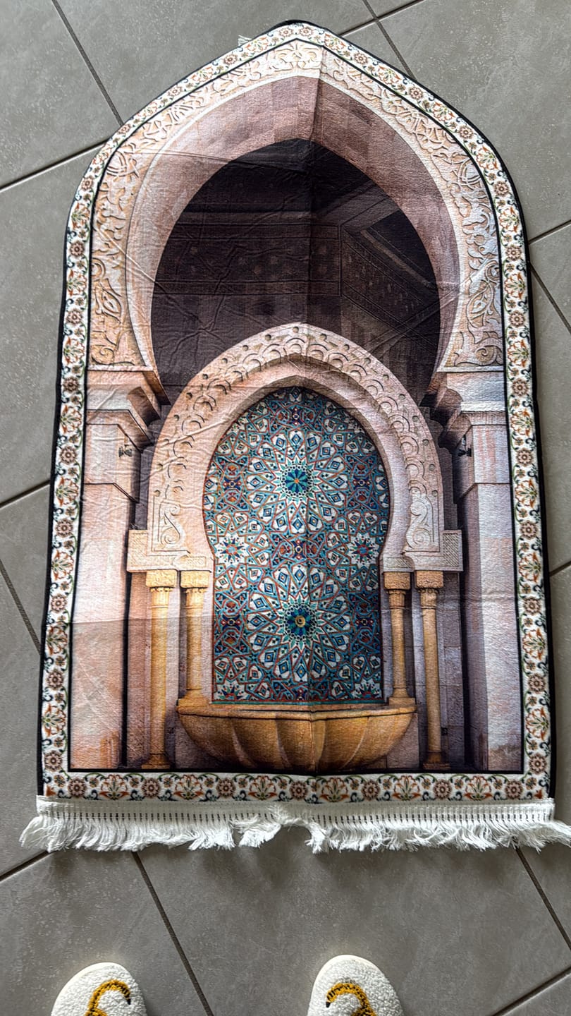 Customer photo review of 3D Mihrab Premium Padded Prayer Mat