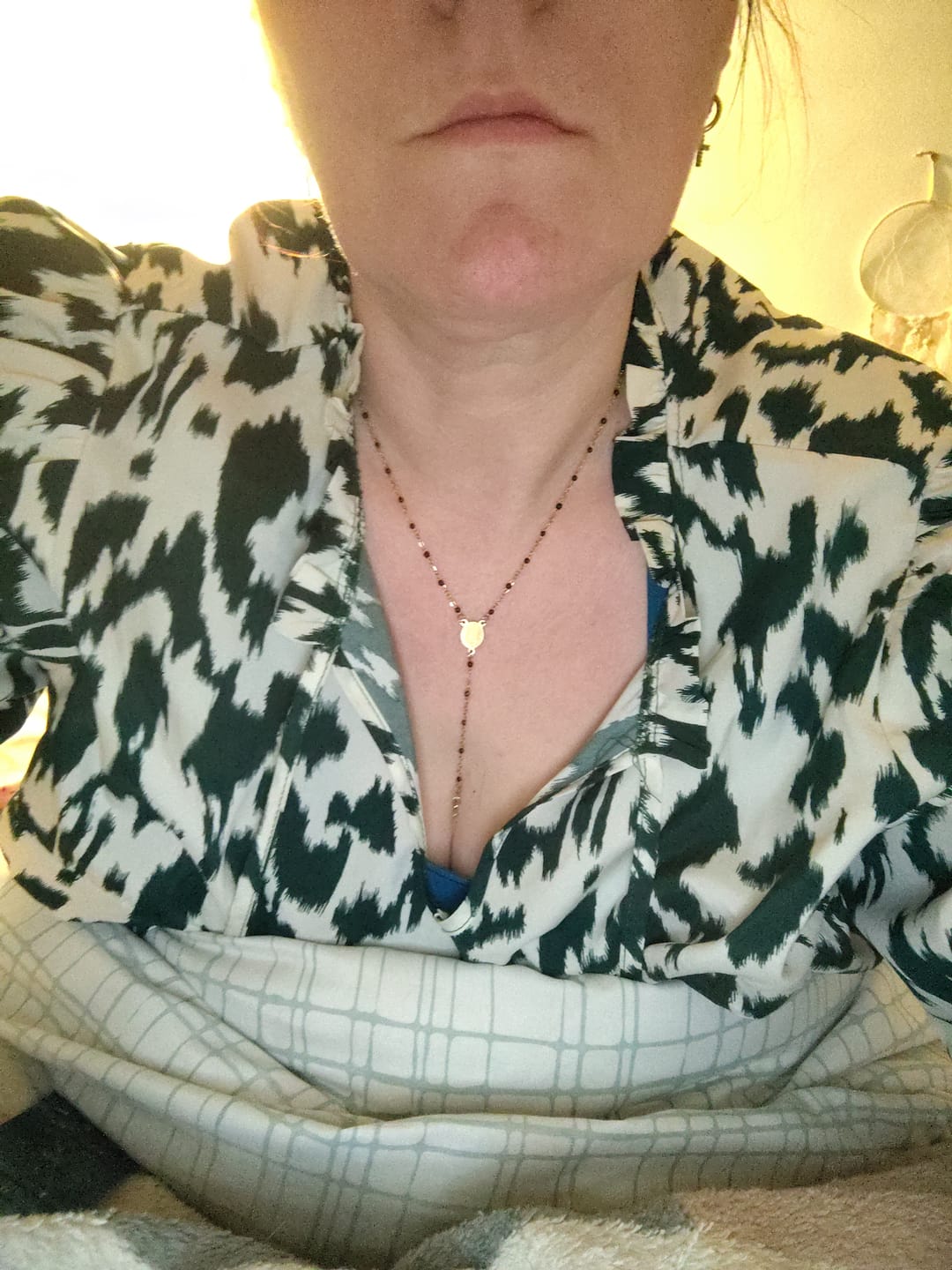 Customer photo review of Collier Religieux à Pendentif Croix de la Vierge Marie