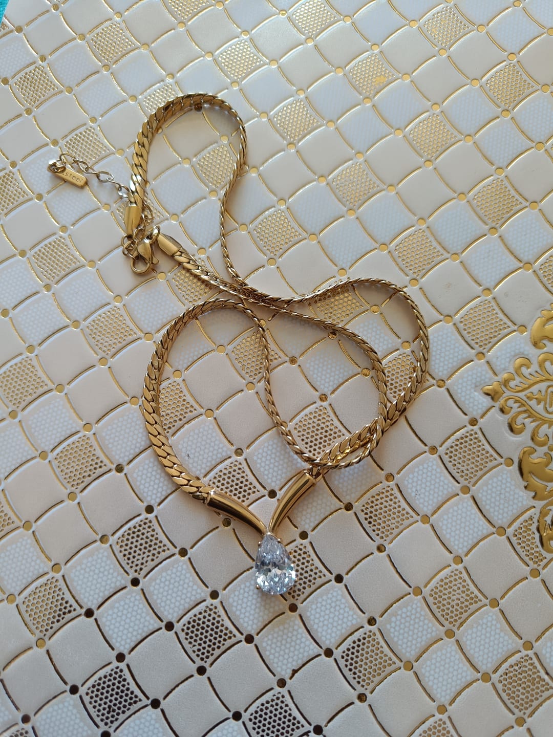 Customer photo review of Pear Diamond V Necklace