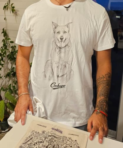 Customer photo review of Polera Personalizada Mascota Dibujo