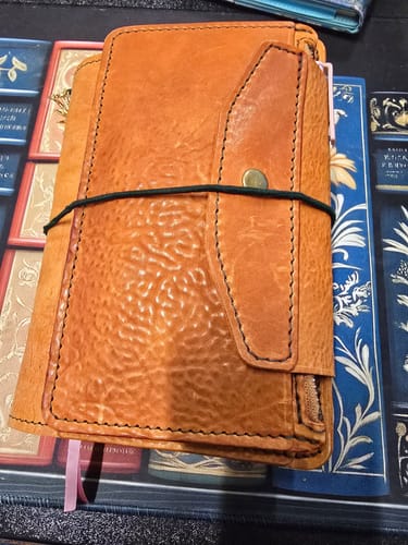 Customer photo review of ApplePig Mix Traveler's Notebook