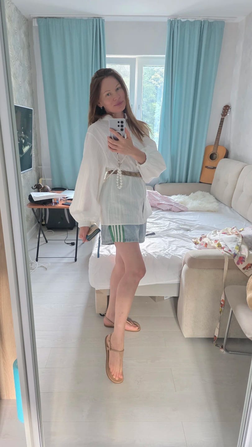 Customer photo review of Marielle Oversized Blouse