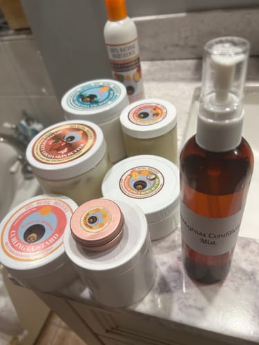 Customer photo review of Lemongrass Conditioning Mist (no labels)