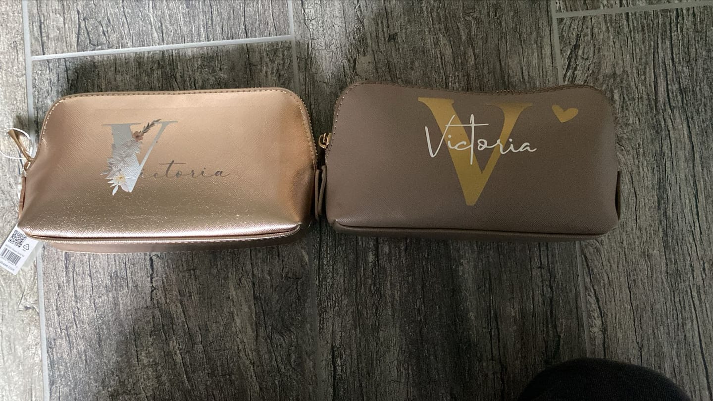Customer photo review of Deine Initiale - Individuelle PU Kosmetiktasche