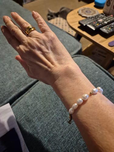 Customer photo review of The Pearl Bracelet