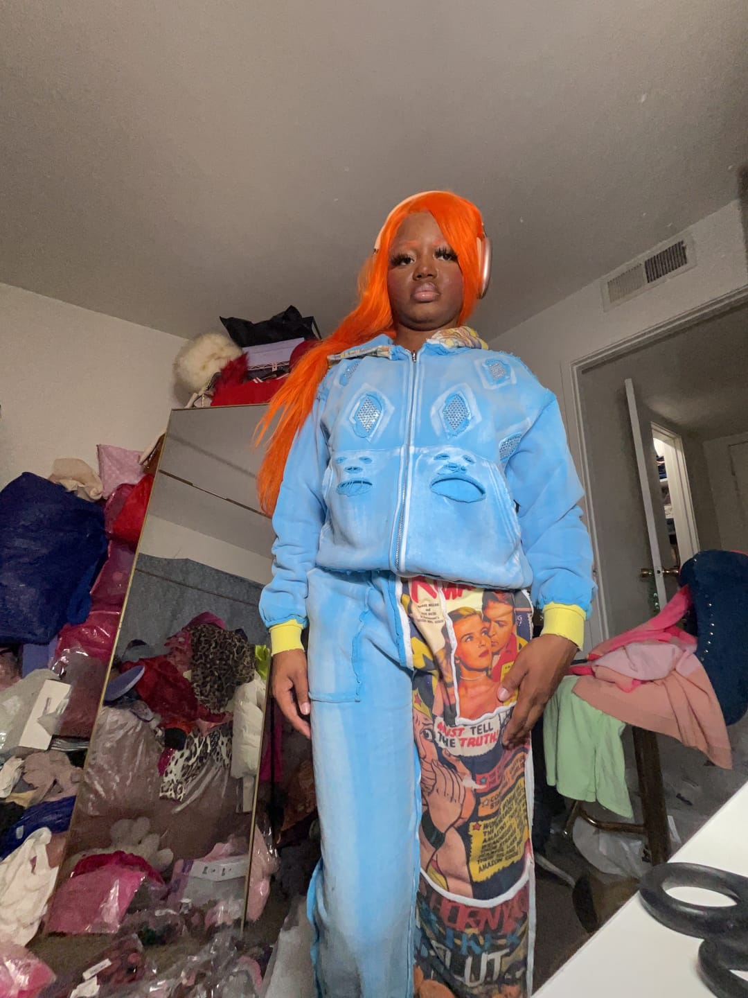 Customer photo review of COMIC SWEATS