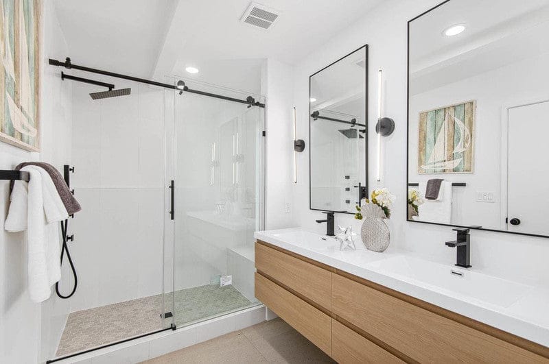 Customer photo review of Anderson 84“ Double Sink Floating Bathroom Vanity