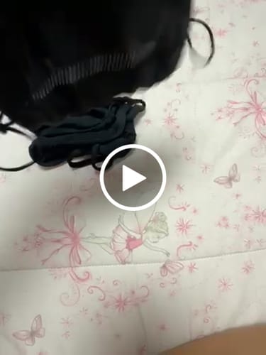 Customer video review of Calcinha Fita Preto