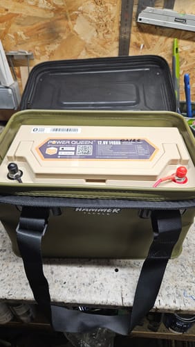 Customer photo review of Batterie LiFePO4 12V 140Ah H190 de Power Queen avec Bluetooth