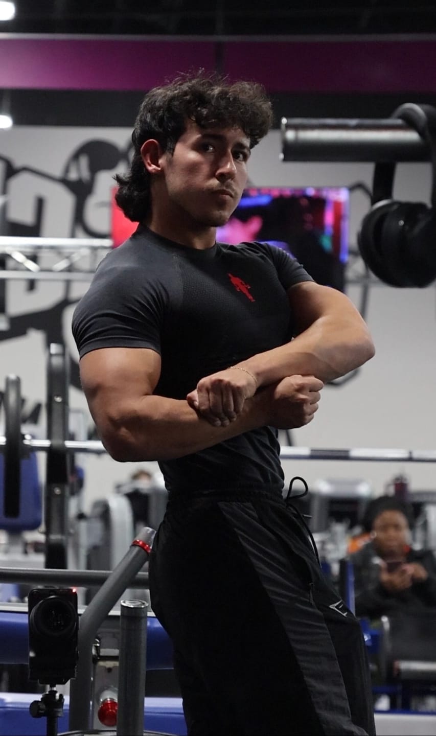 Customer photo review of 4286 - Gold's Iron Legacy Compression Tees