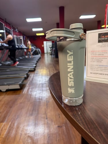 Customer photo review of Stanley Vitalize Shaker Bottle | 591ML