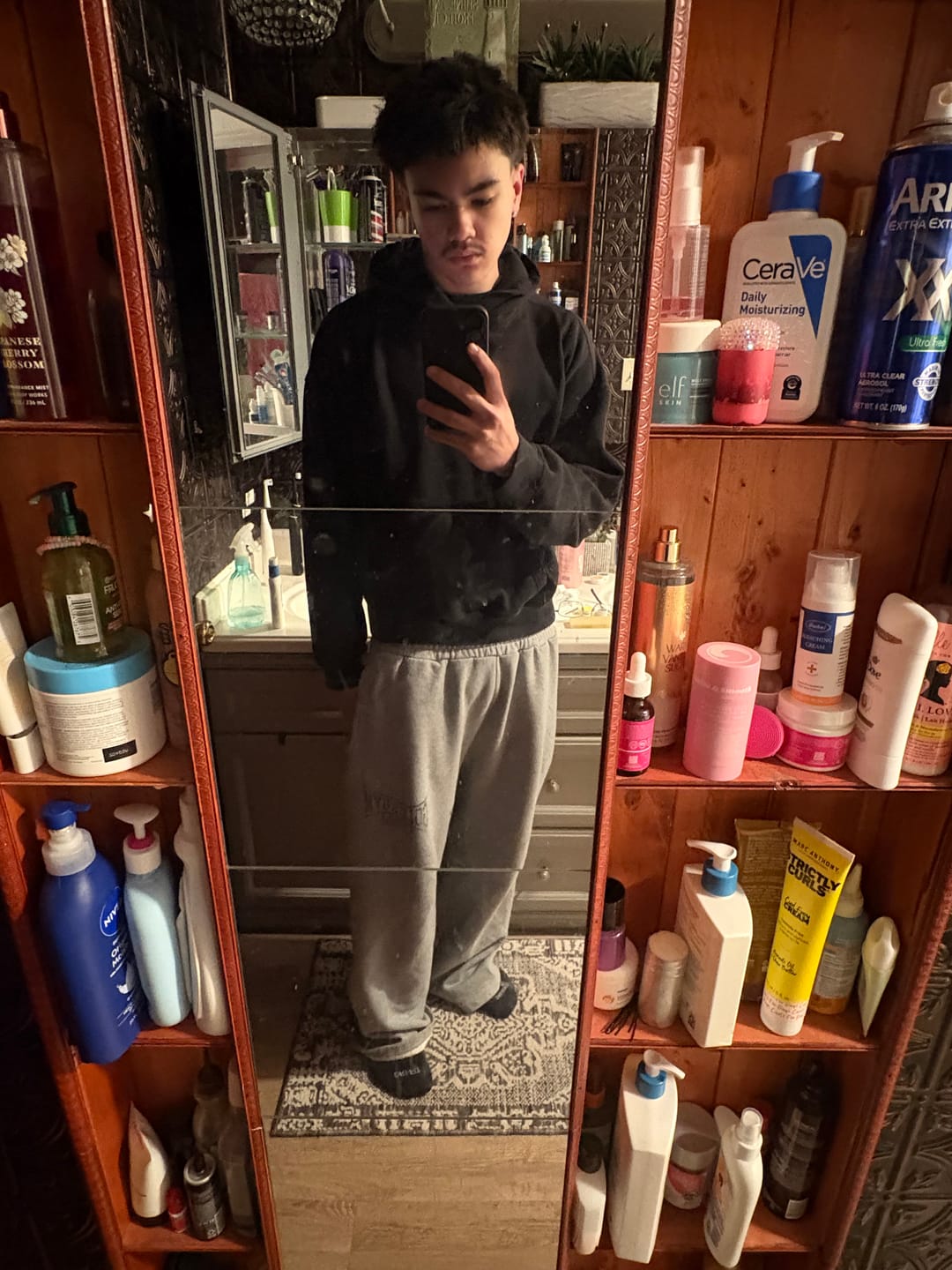 Customer photo review of 2052 - Gold's Iron Legacy Heritage Sweats