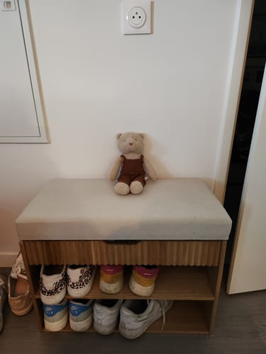 Customer photo review of KUBO - Meuble à chaussures avec coffre en bois et velours beige