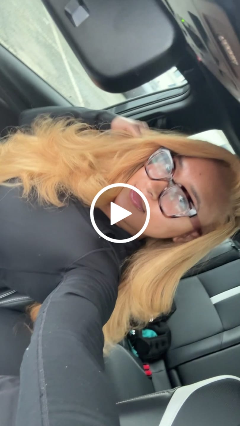 Customer video review of Baby Curly Beige (Restocks December 15th)