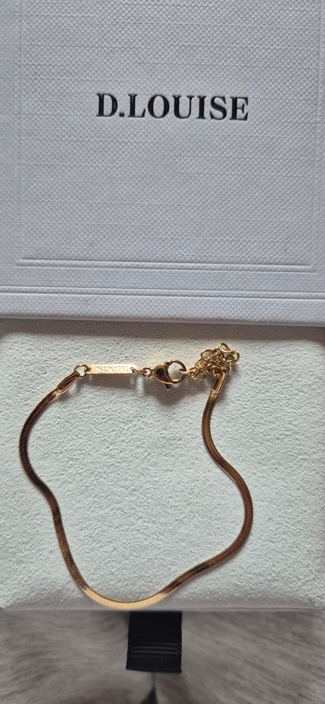 Customer photo review of Fine Essentials Bracelet