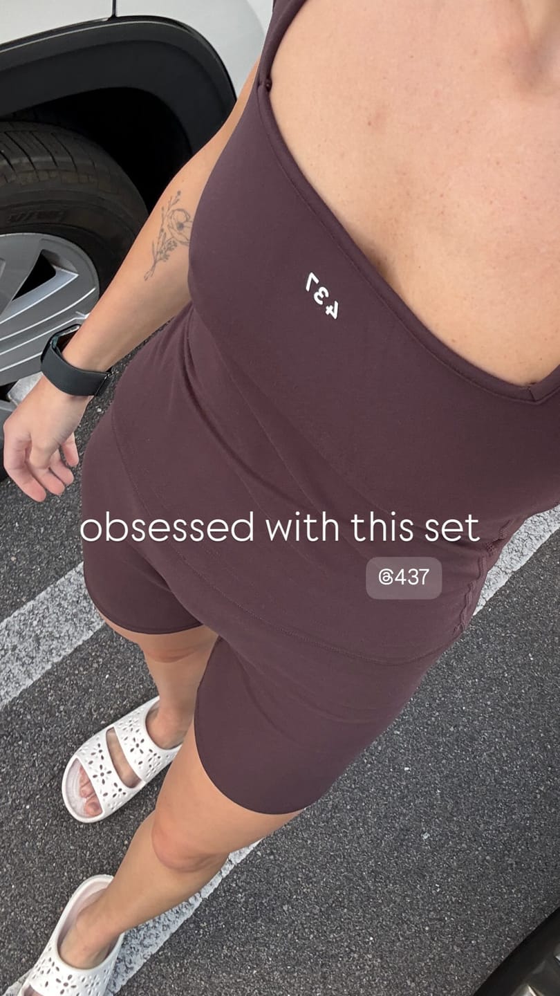 Customer photo review of The Essentials Short / Espresso