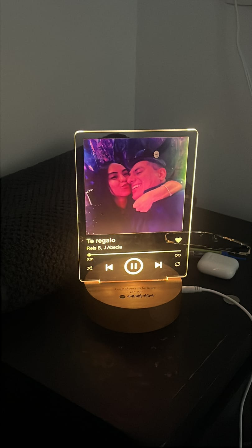 Customer photo review of Lámpara Canción