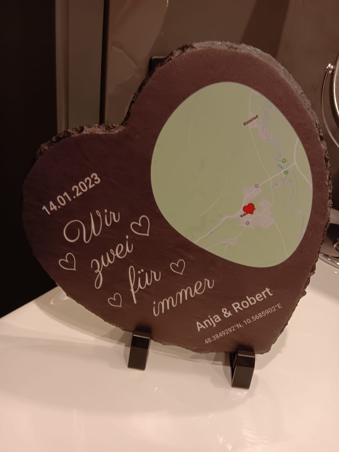 Customer photo review of Wo alles begann - Personalisiertes Schieferherz (15x15)
