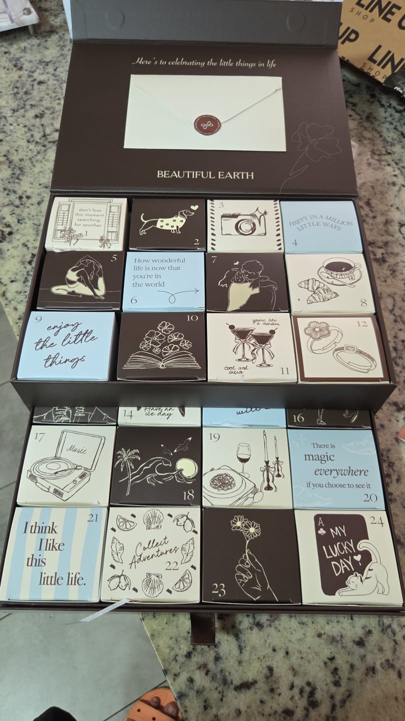 Customer photo review of Advent Calendar 24pcs Packaging.
