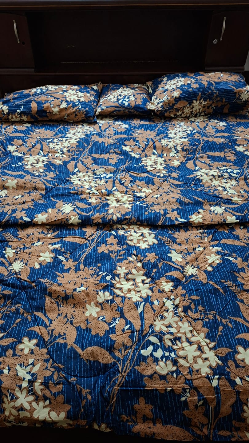 Customer photo review of LAUREL Winter Comforter Set- 7 Pcs