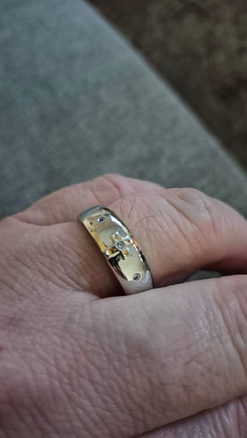 Customer photo review of FREE Today: Modern Style Two-tone Gold Cross Alloy Ring-With God All Things Are Possible