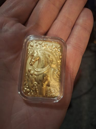 Customer photo review of 24K Yellow Gold (99.99% Gold Purity) Essential Horse