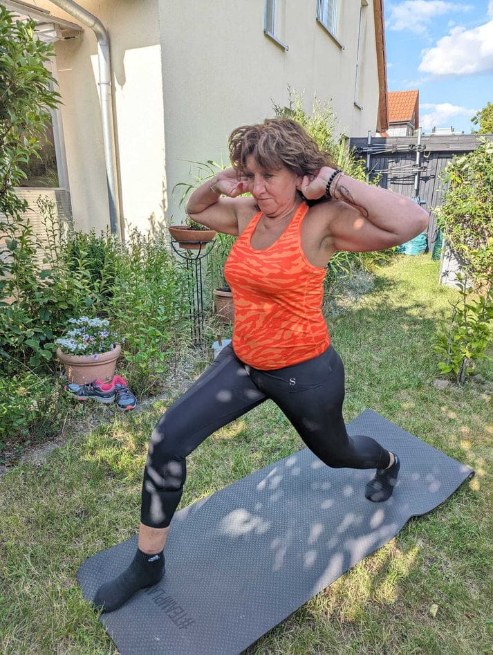 Customer photo review of 1 x Resistance Band Leggings