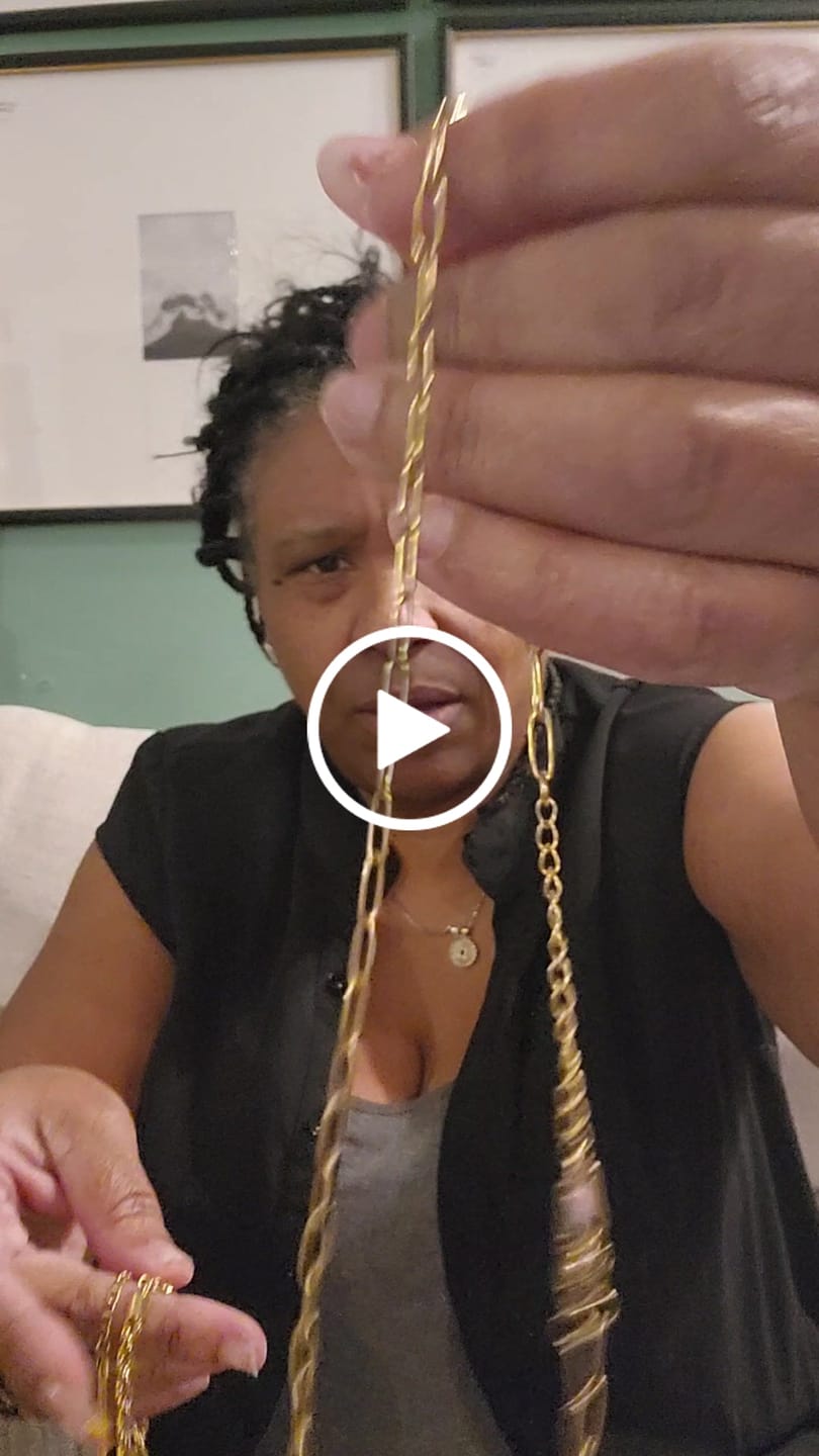 Customer video review of Chelsea Herringbone Necklace (Bundle)