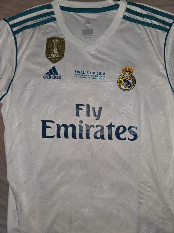 Customer photo review of Camisa Real Madrid I 2017/18