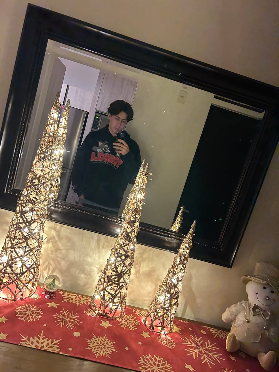 Customer photo review of 5047 - Tom & Jerry Pullover