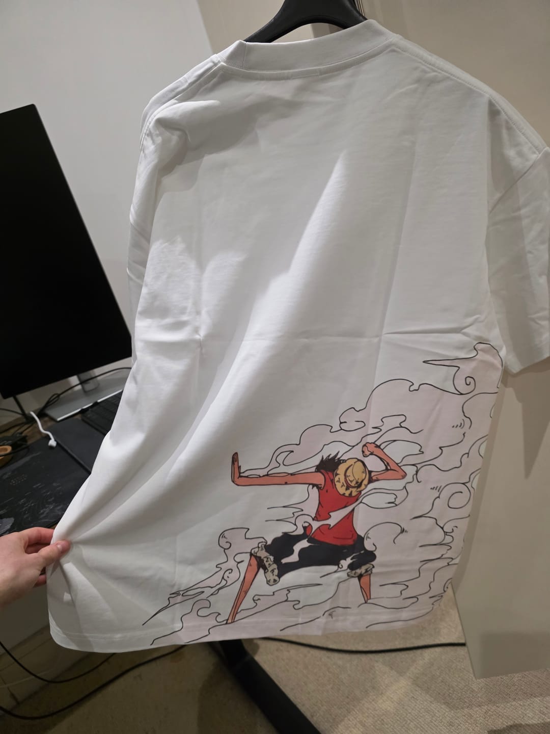 Customer photo review of Luffy gear 2 Oversize Tee
