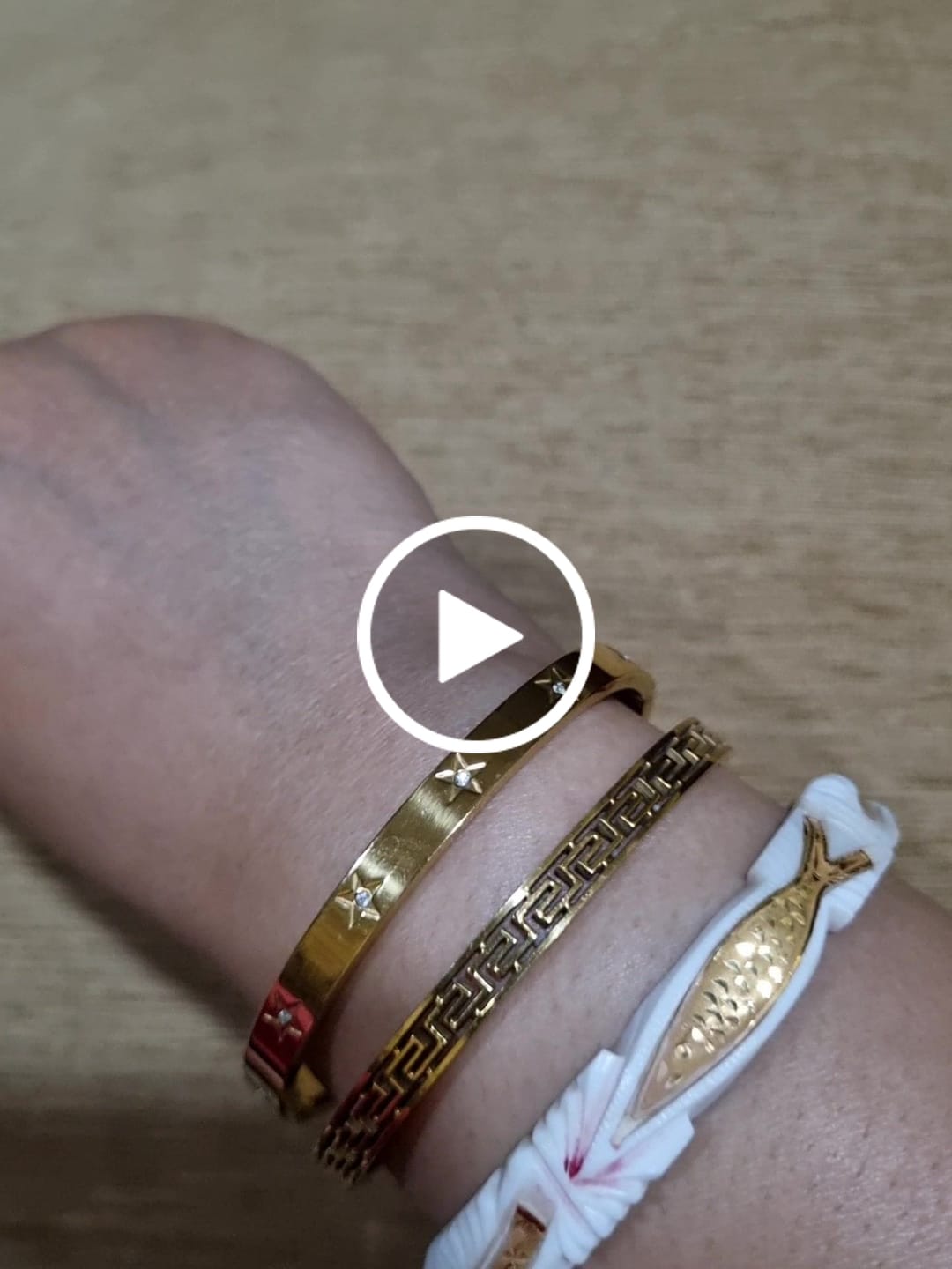 Customer video review of Golden Line of Light Kada