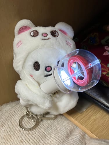 Customer photo review of KPOP Mini LightStick Keychain